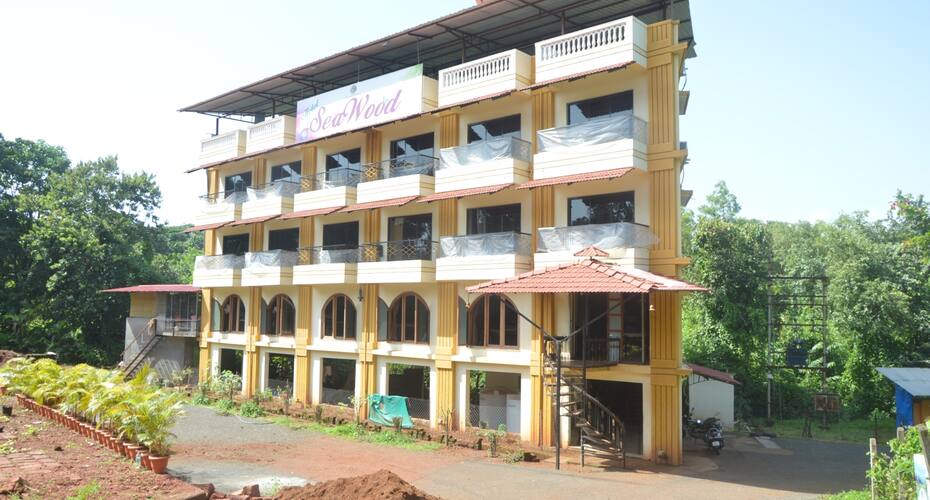 HariS Hotel Seawood, Dapoli 1
